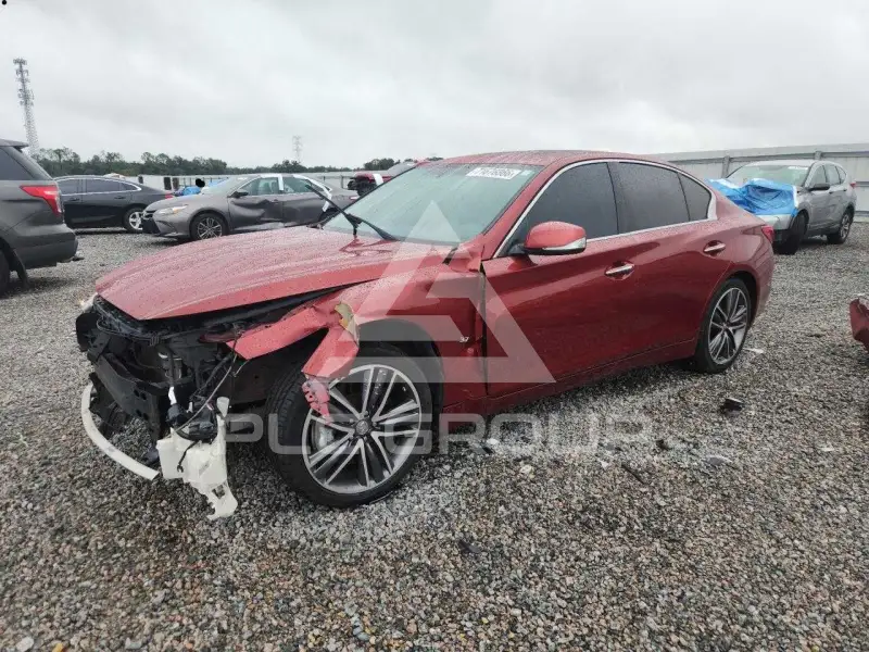 2015 Infinity Q50 фото