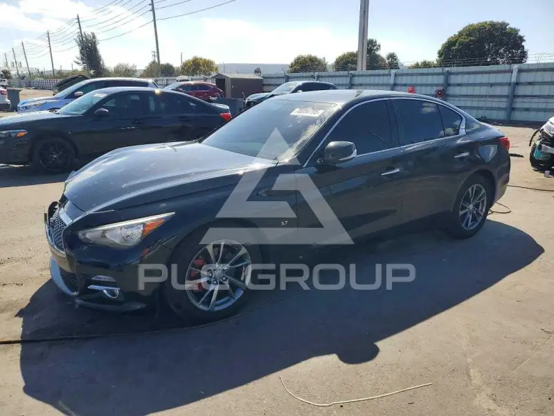 2015 Infinity Q50 photo