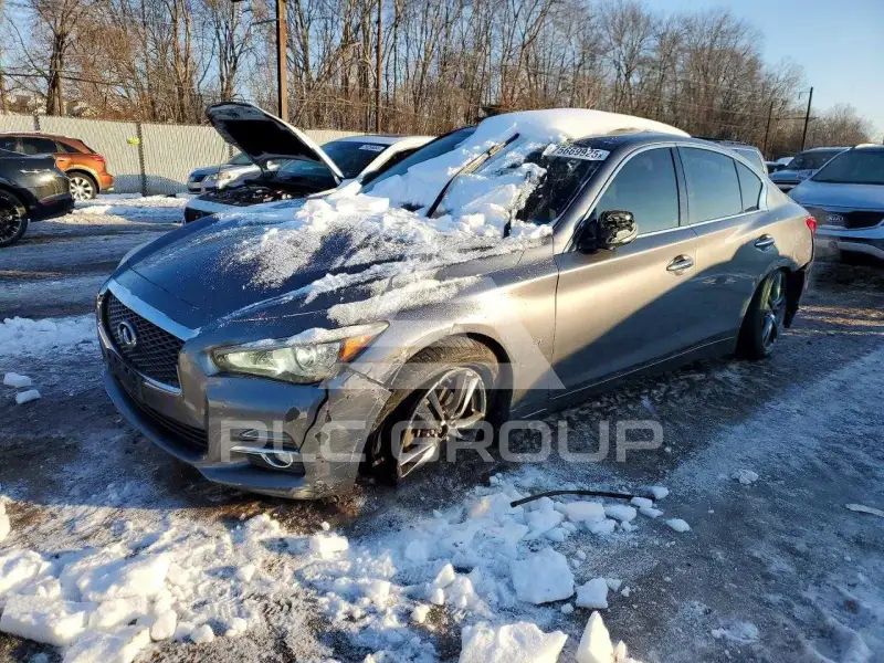 2015 Infinity Q50 фото