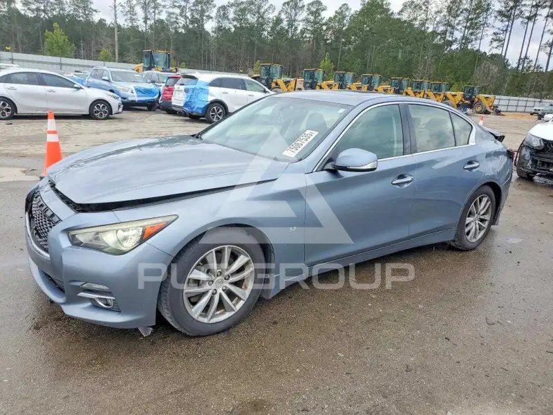 2015 Infinity Q50 фото
