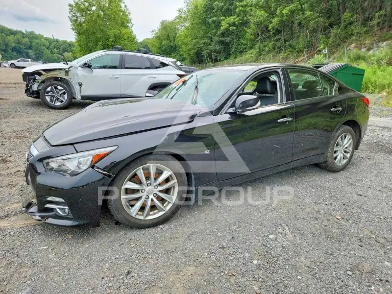 2015 Infinity Q50 фото