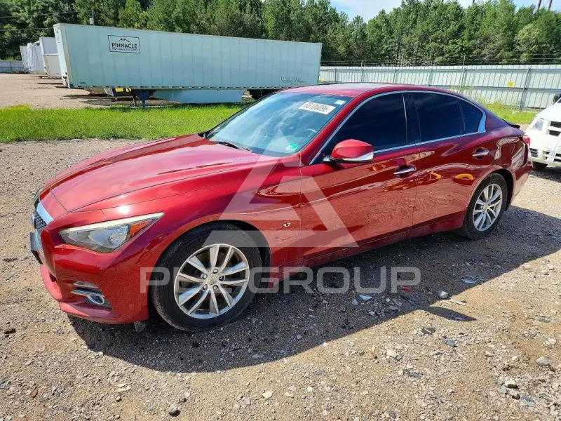 2015 Infinity Q50 фото