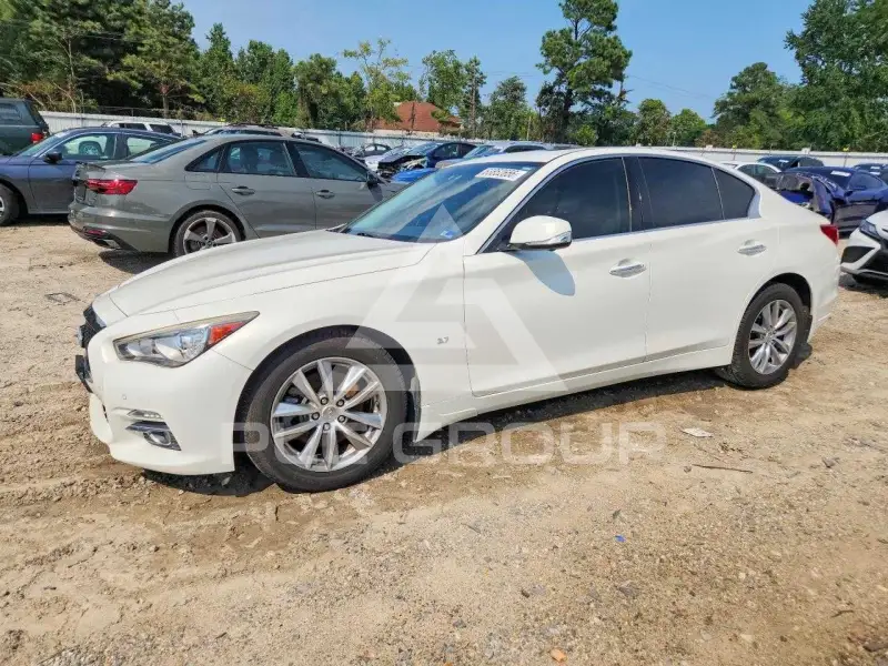 2015 Infinity Q50 photo