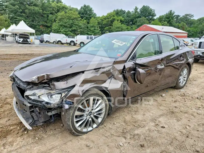2015 Infinity Q50 фото