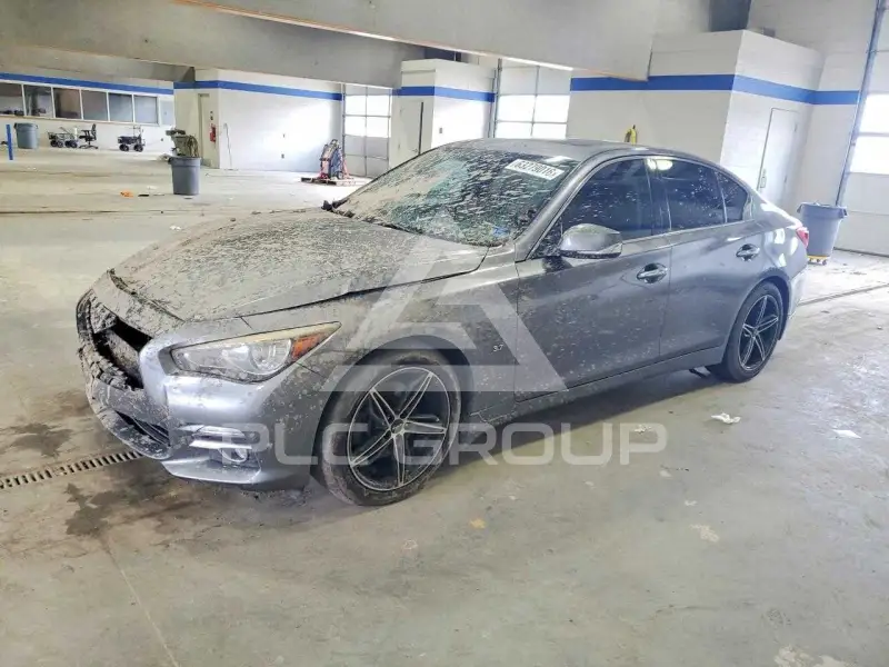 2015 Infinity Q50 фото