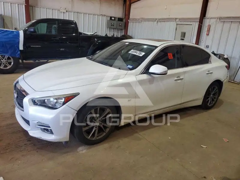 2015 Infinity Q50 photo
