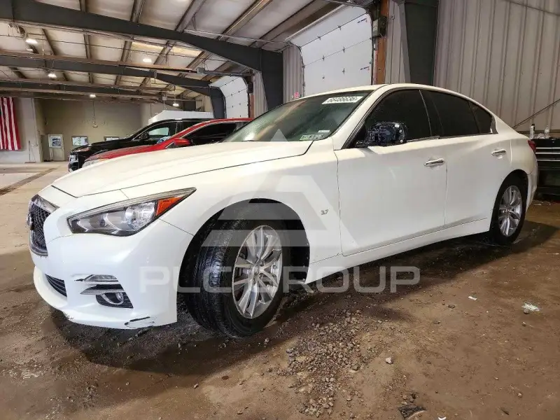 2015 Infinity Q50 photo