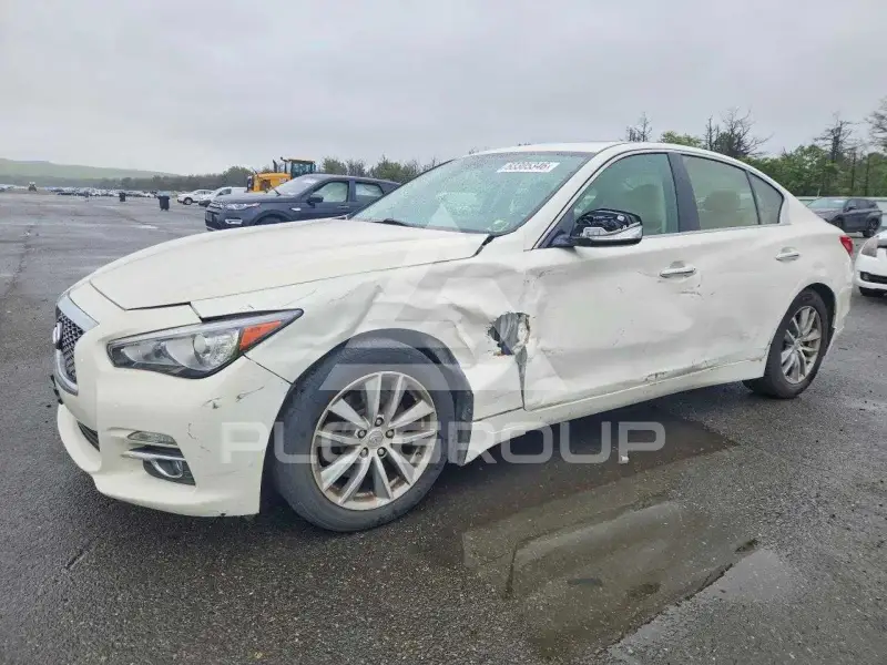 2015 Infinity Q50 фото