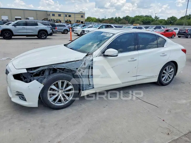 2015 Infinity Q50 фото