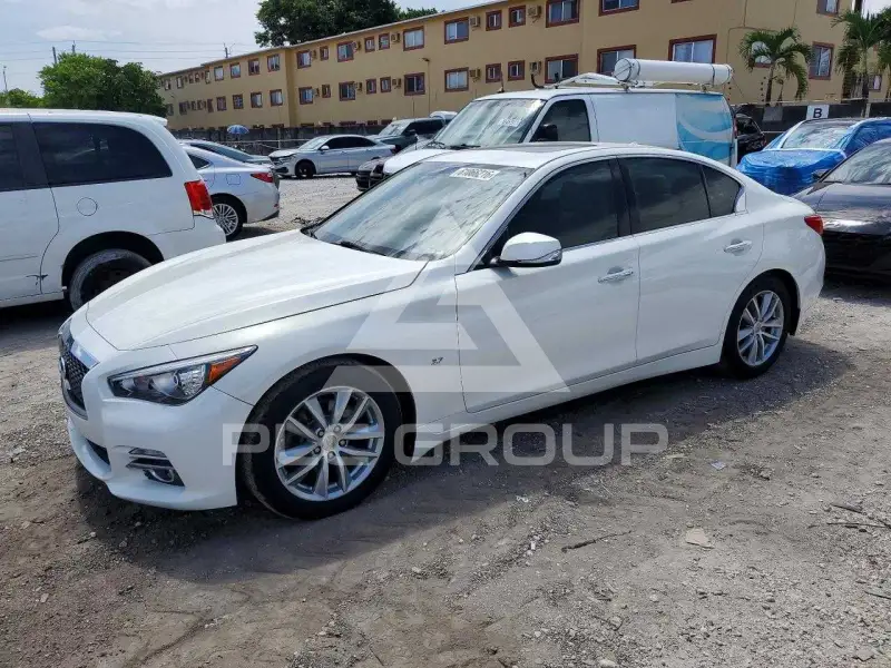 2015 Infinity Q50 фото