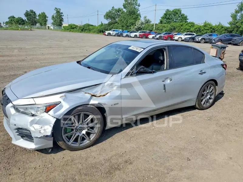 2015 Infinity Q50 фото