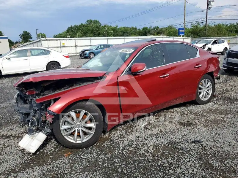 2015 Infinity Q50 фото