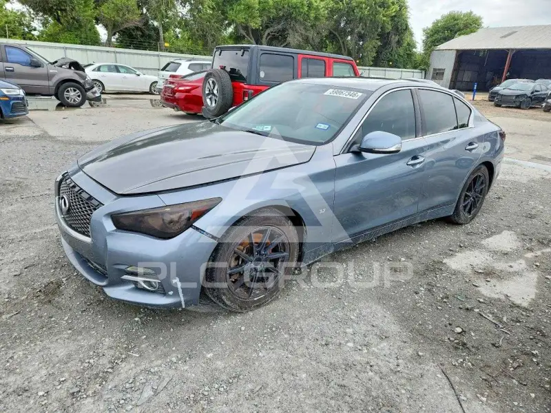 2015 Infinity Q50 фото