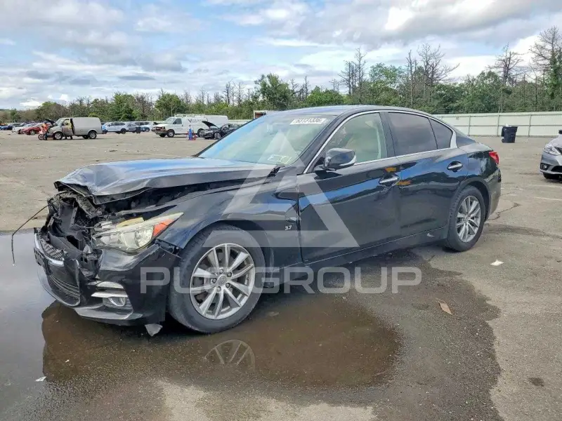 2015 Infinity Q50 фото