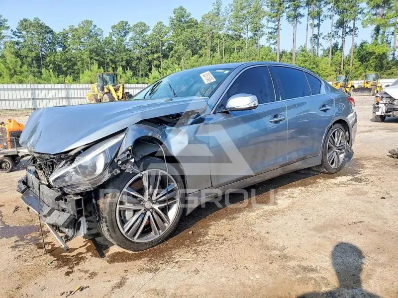 2015 Infinity Q50 фото