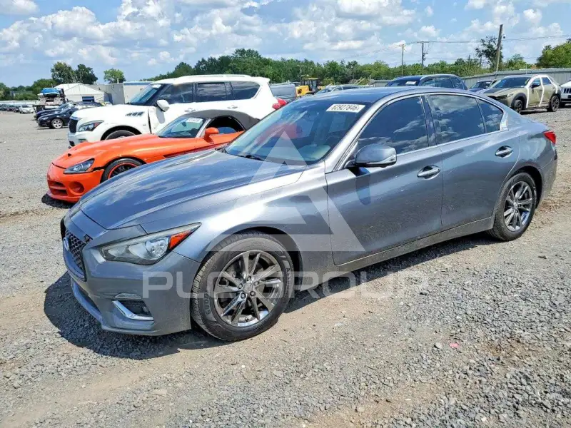 2015 Infinity Q50 фото