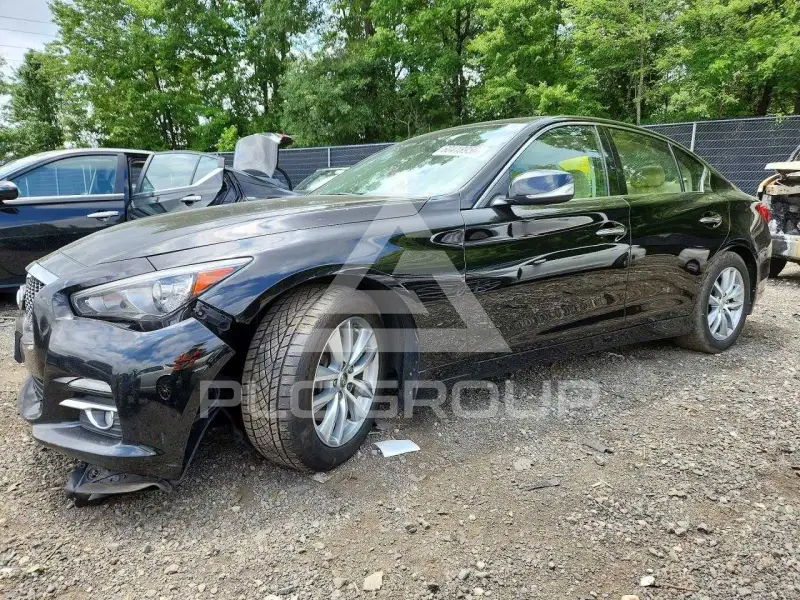 2015 Infinity Q50 фото