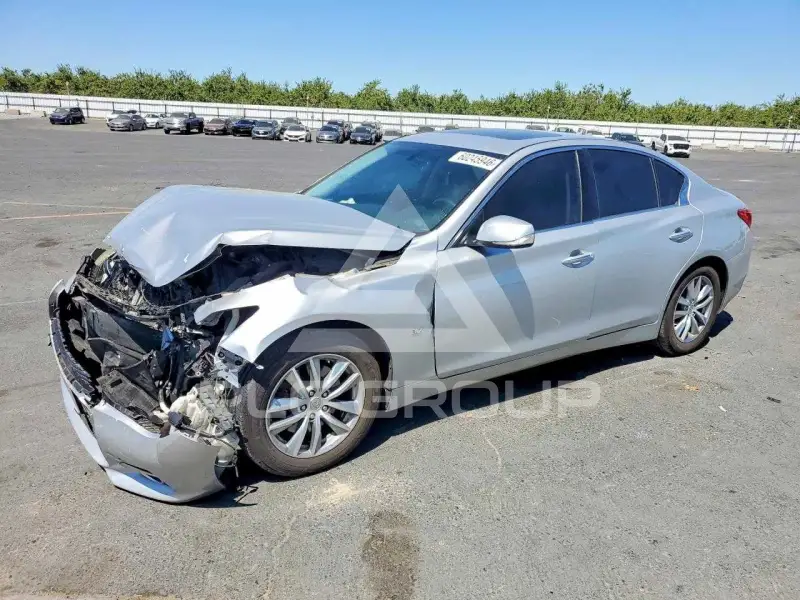 2015 Infinity Q50 фото