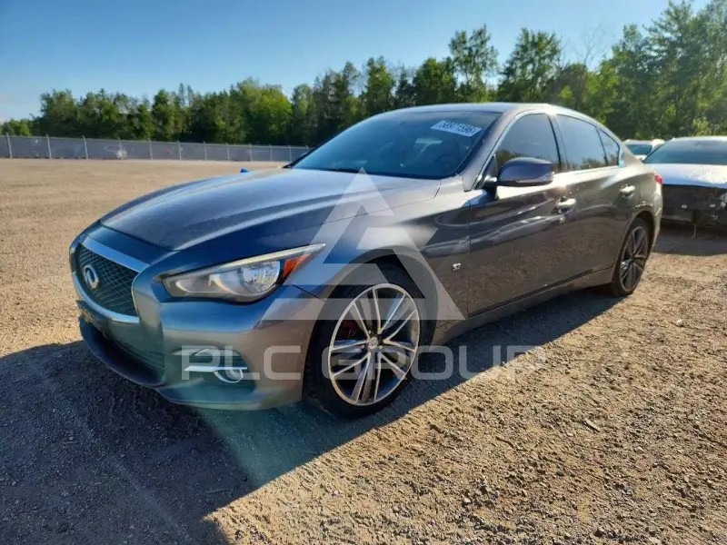 2015 Infinity Q50 фото