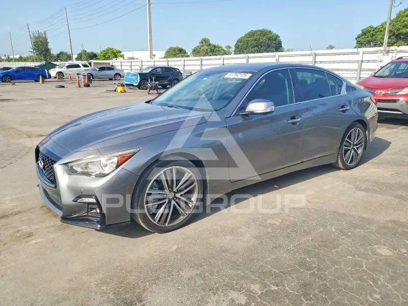 2015 Infinity Q50 фото