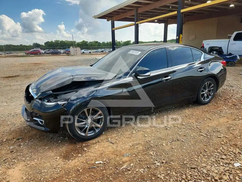2015 Infinity Q50 фото