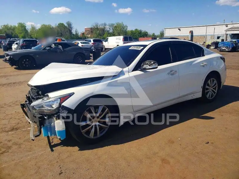 2015 Infinity Q50 photo