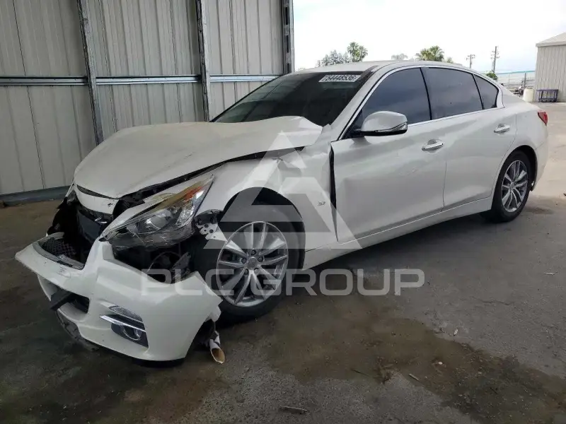 2015 Infinity Q50 фото