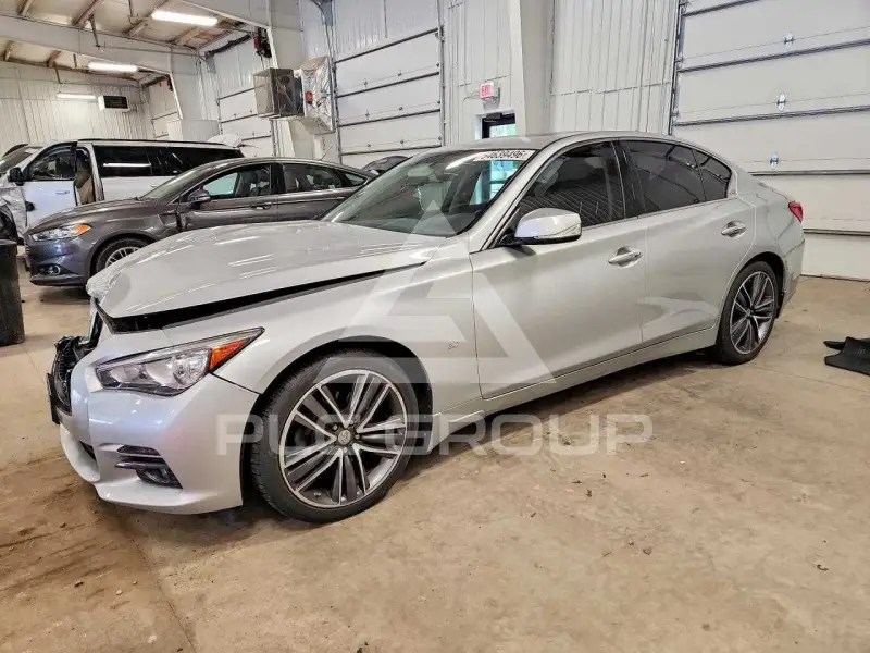 2015 Infinity Q50 фото
