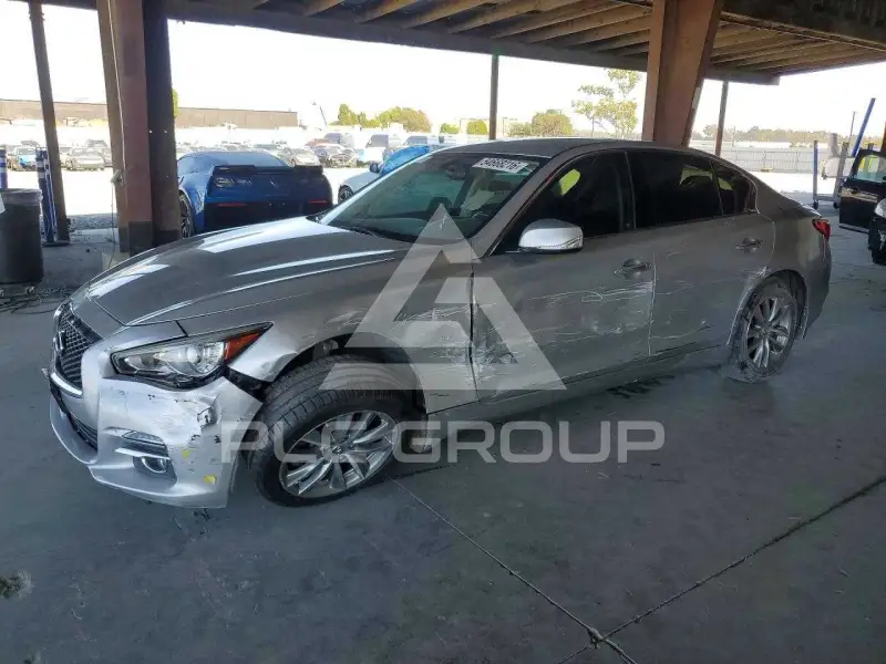 2015 Infinity Q50 фото
