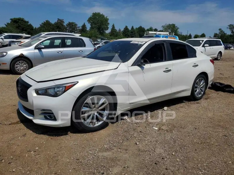 2015 Infinity Q50 фото
