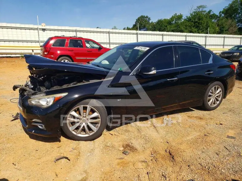 2015 Infinity Q50 фото