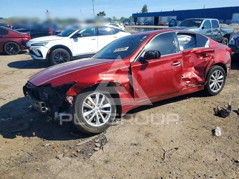 2015 Infinity Q50 фото