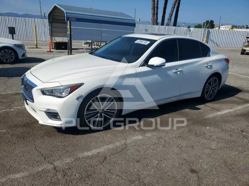 2015 Infinity Q50 фото
