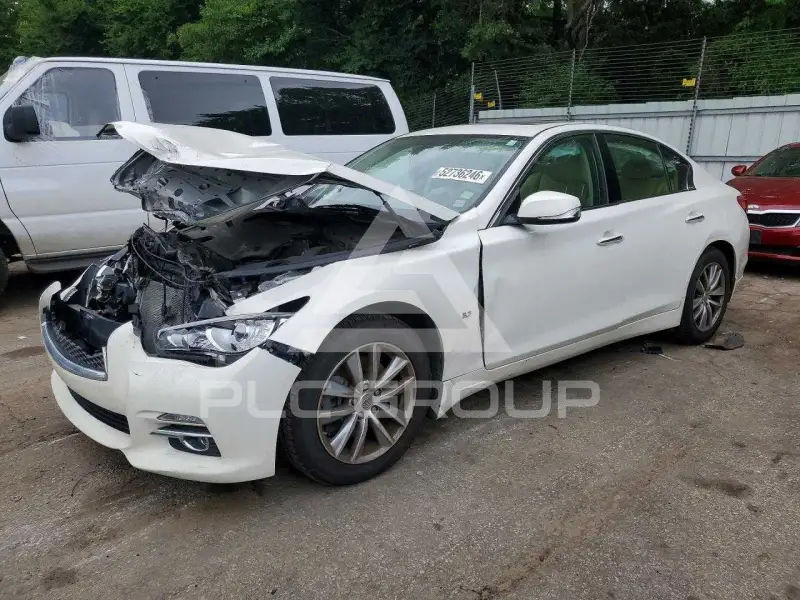 2015 Infinity Q50 фото