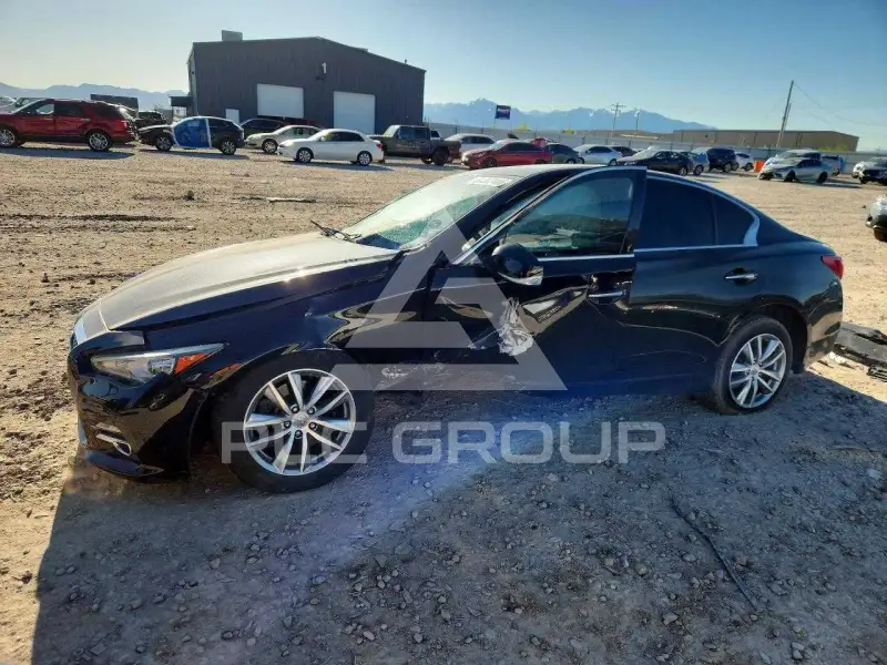 2015 Infinity Q50 фото