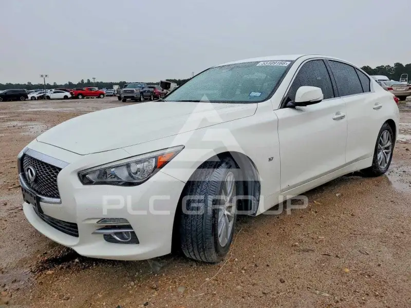 2015 Infinity Q50 фото