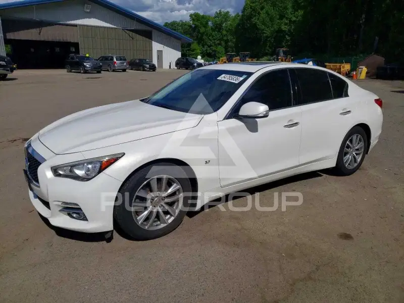 2015 Infinity Q50 фото