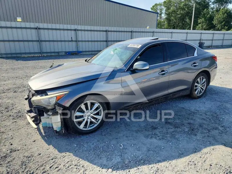 2015 Infinity Q50 фото