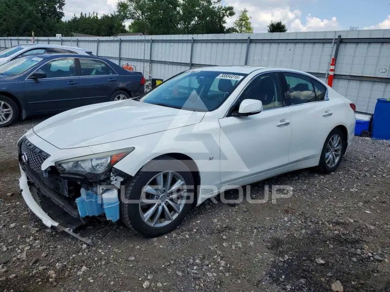 2015 Infinity Q50 фото