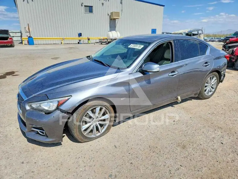 2015 Infinity Q50 photo