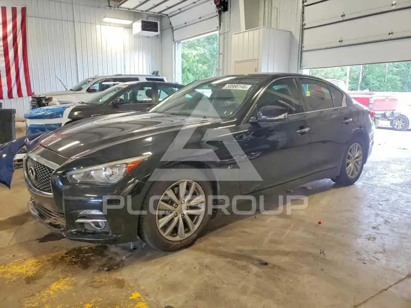2015 Infinity Q50 фото