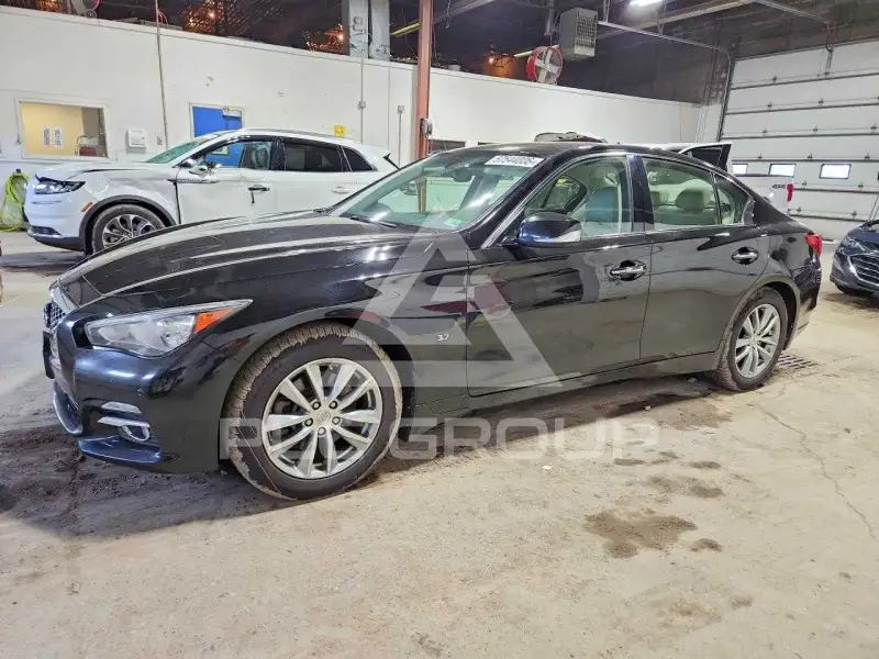 2015 Infinity Q50 фото