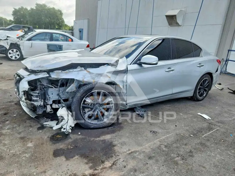 2015 Infinity Q50 photo