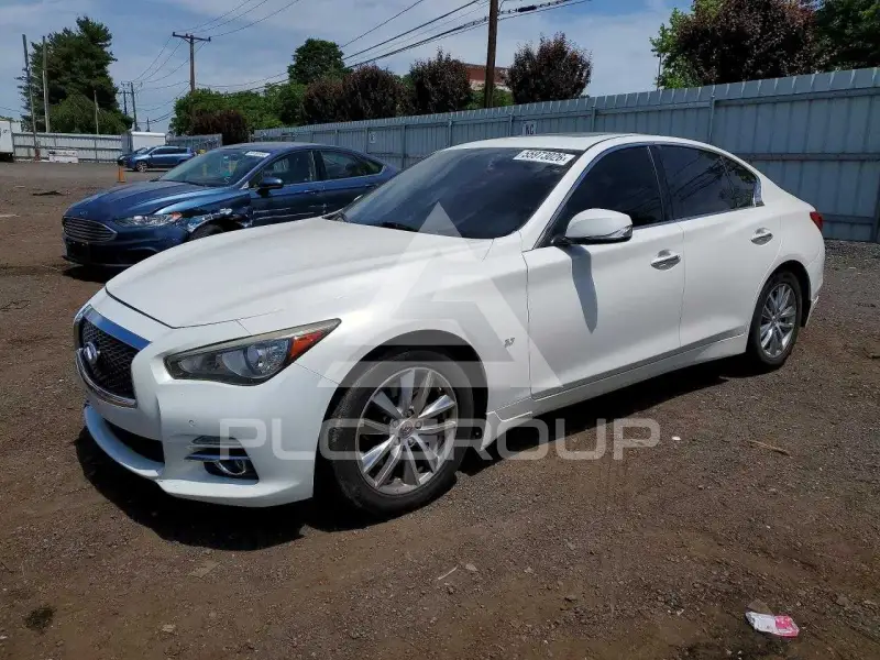 2015 Infinity Q50 photo