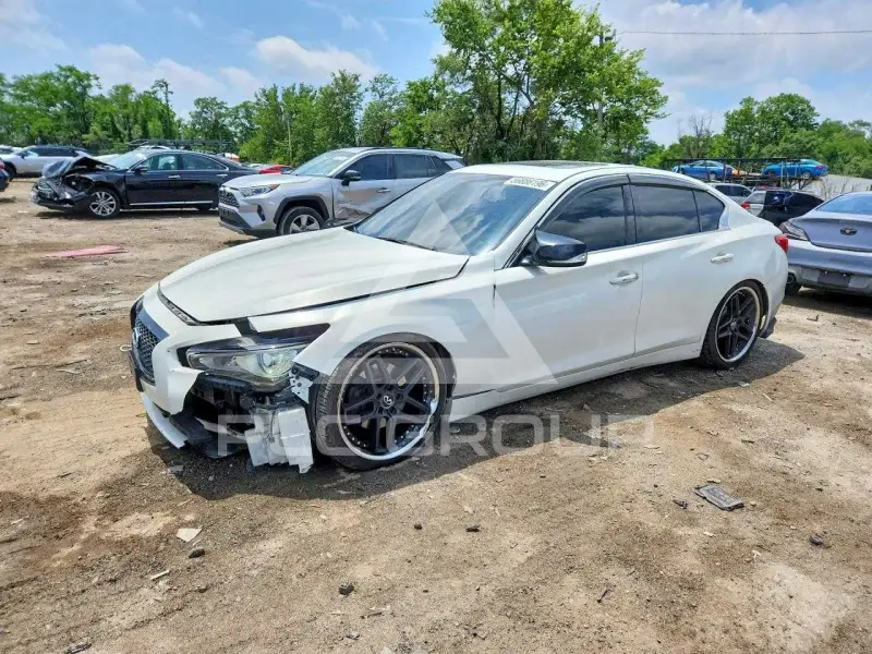 2015 Infinity Q50 photo