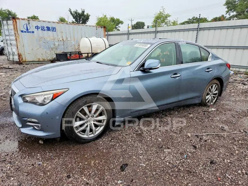 2015 Infinity Q50 фото
