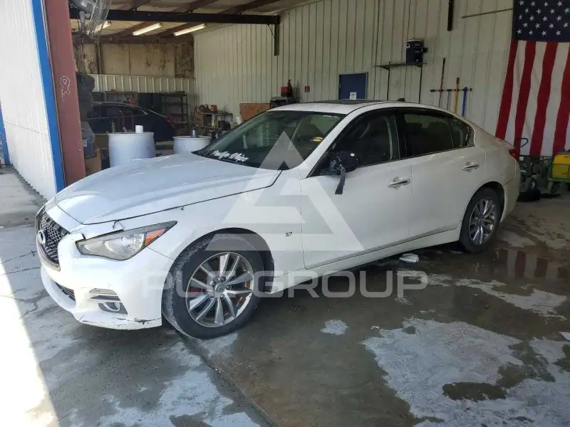 2015 Infinity Q50 фото