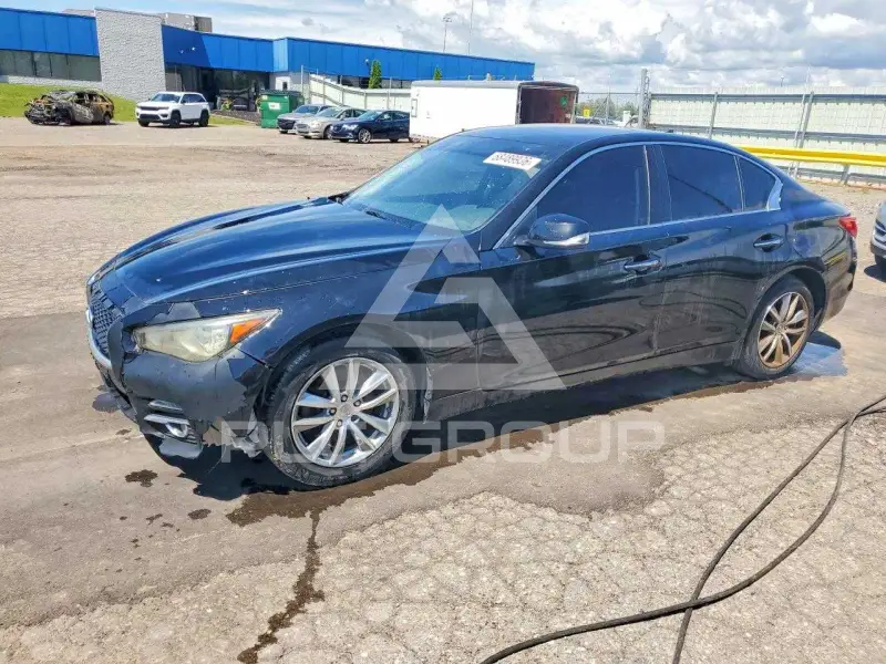 2015 Infinity Q50 фото