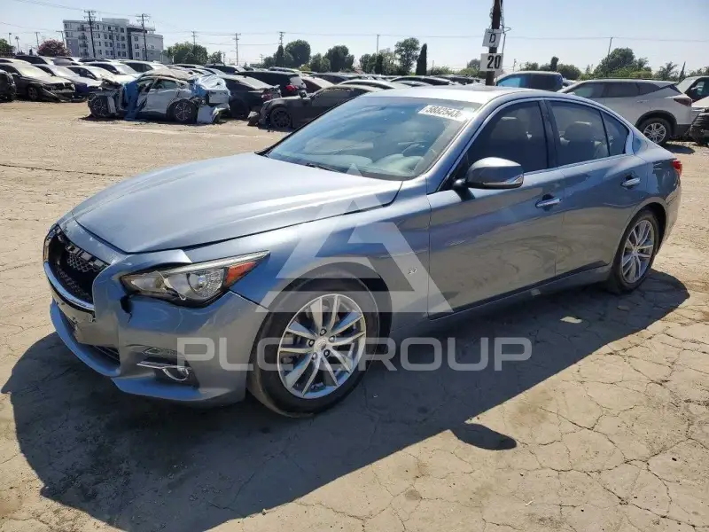 2015 Infinity Q50 фото