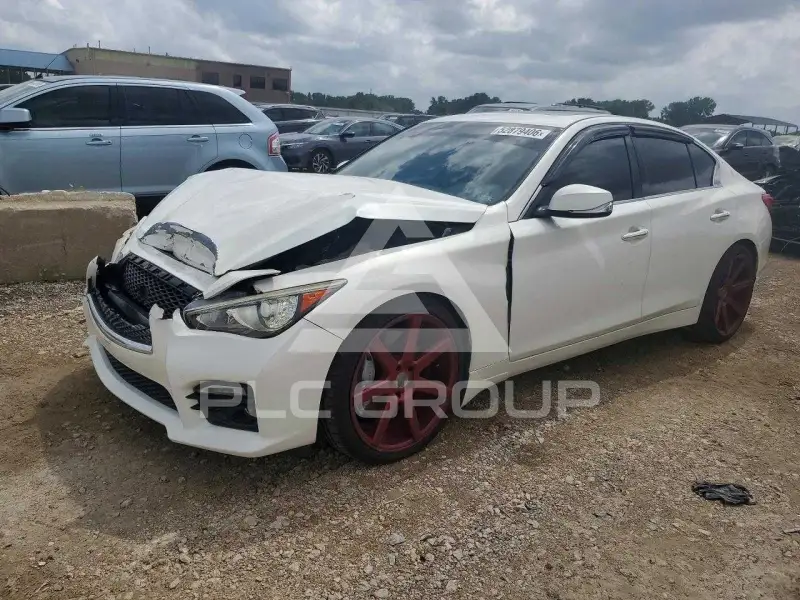 2015 Infinity Q50 фото